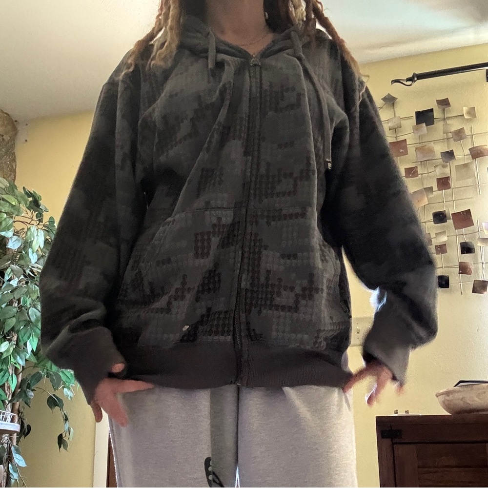 Men’s elixr hoodie good used well loved condition